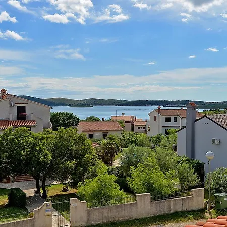 Slavica 914 *